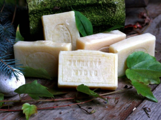 Přírodní okurkové mýdlo s mandlovým olejem 100g